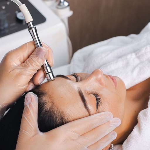 LIMPIEZA FACIAL PROFUNDA + DERMAPLANING + MICRONEEDLING + BBGLOW