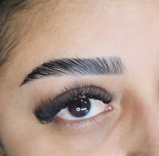BROW LAMINATION CON TINTE O HENNA + BOTOX
